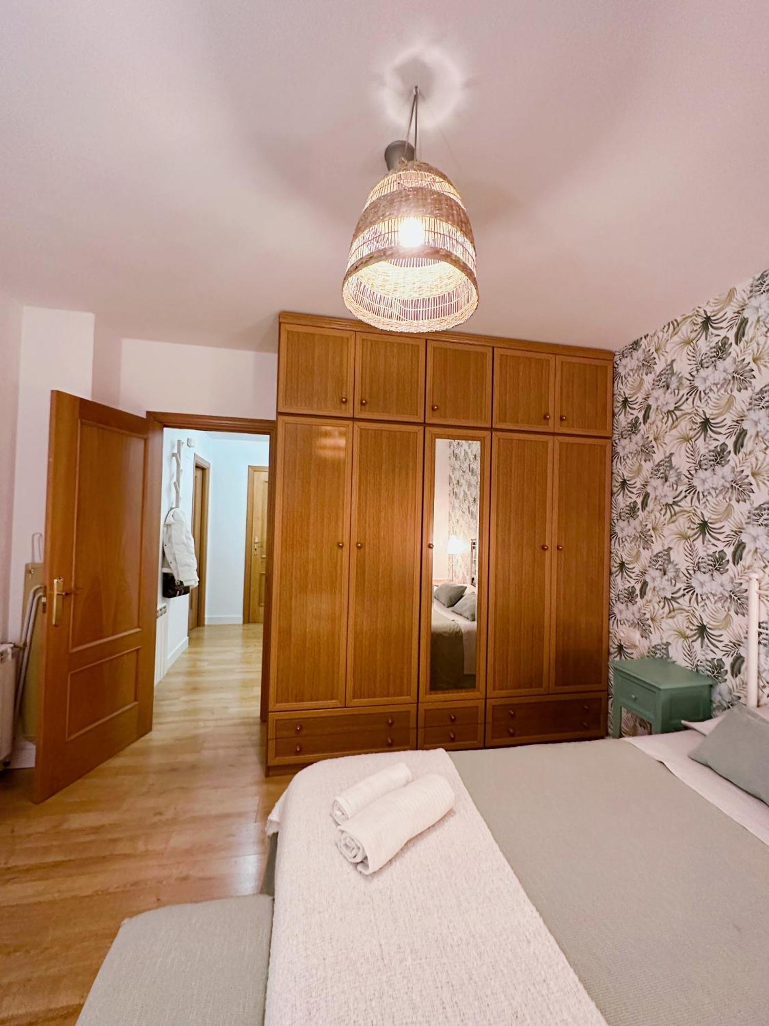 Apartamento Suite Los Deportes Понферрада Екстер'єр фото